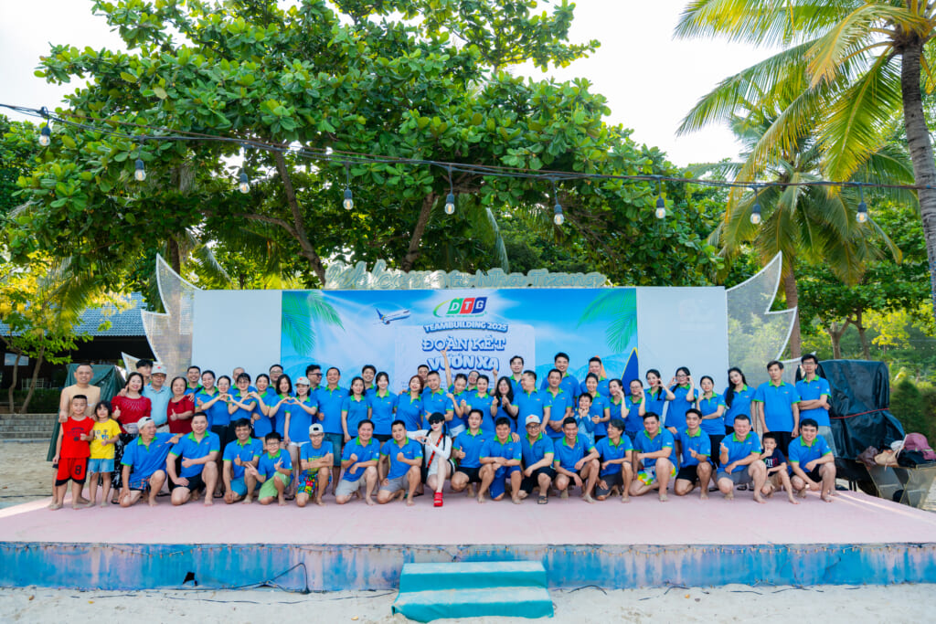 Tổ chức teambuilding tại bãi biển Nha Trang